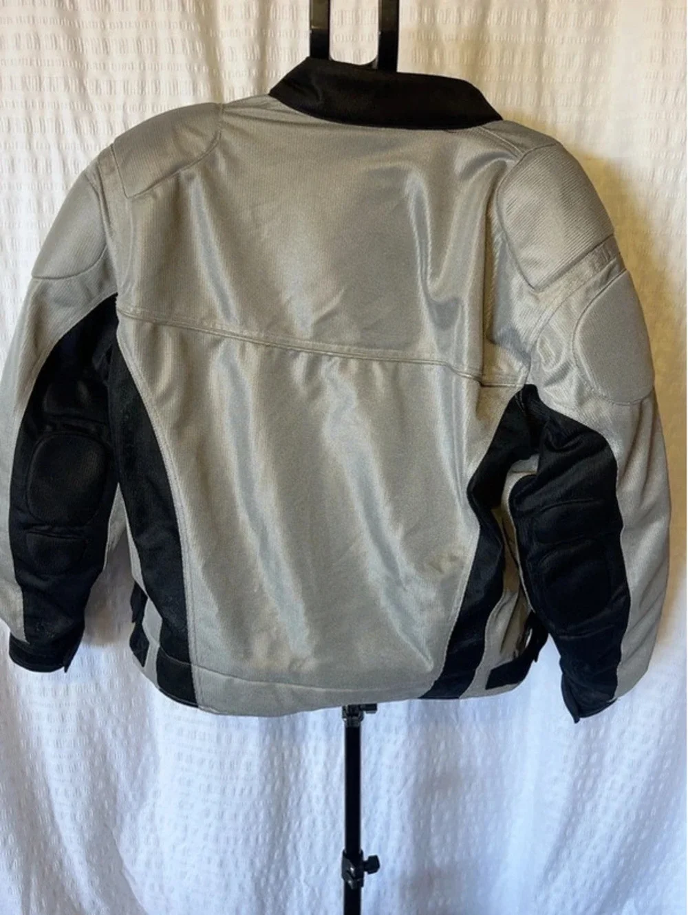FirstGear Men’s XL Armored Combat Mesh Motorcycle Riding Jacket – Silver/Black